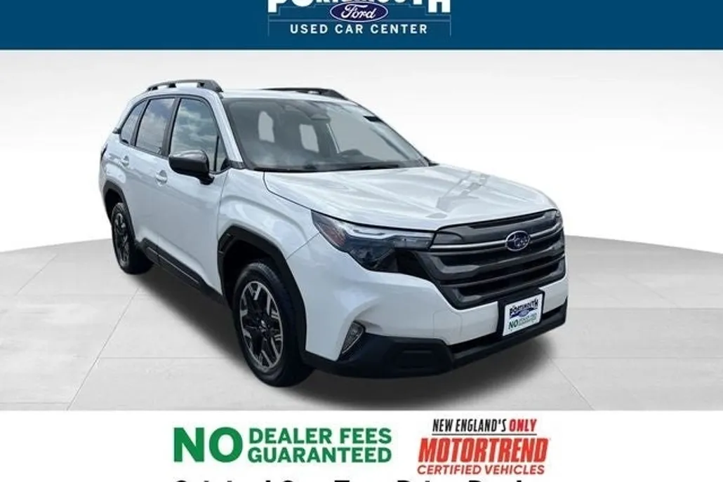 2025 Subaru Forester Premium Base photo 1