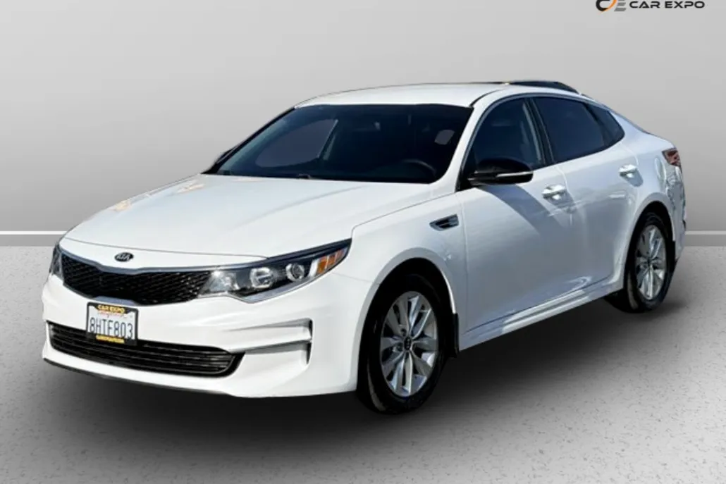 2018 Kia Optima LX photo 1