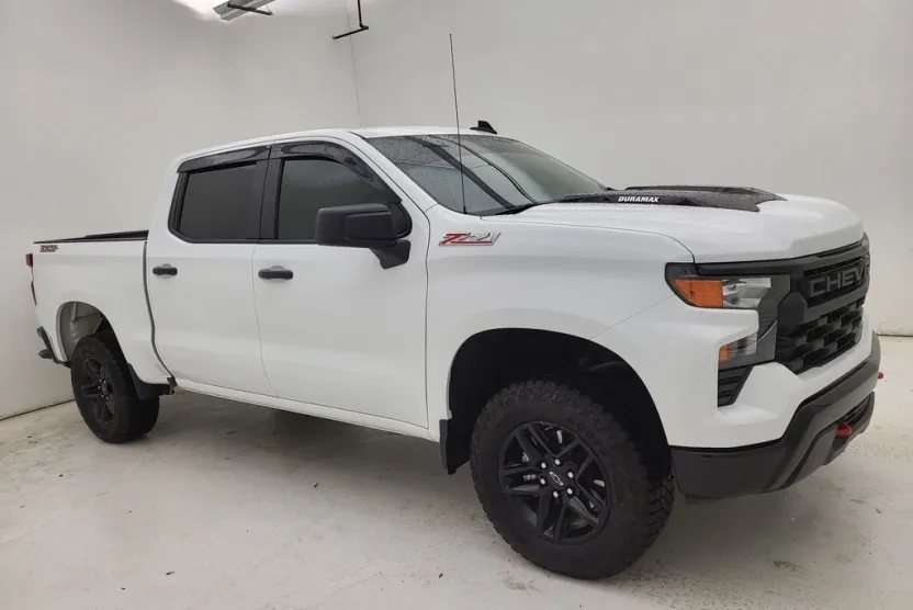 2025 Chevrolet Silverado 1500 Custom Trail Boss photo 1