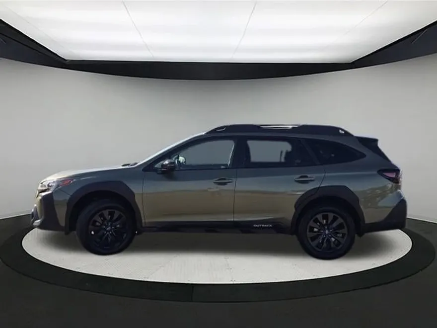2023 Subaru Outback Onyx Edition photo 1