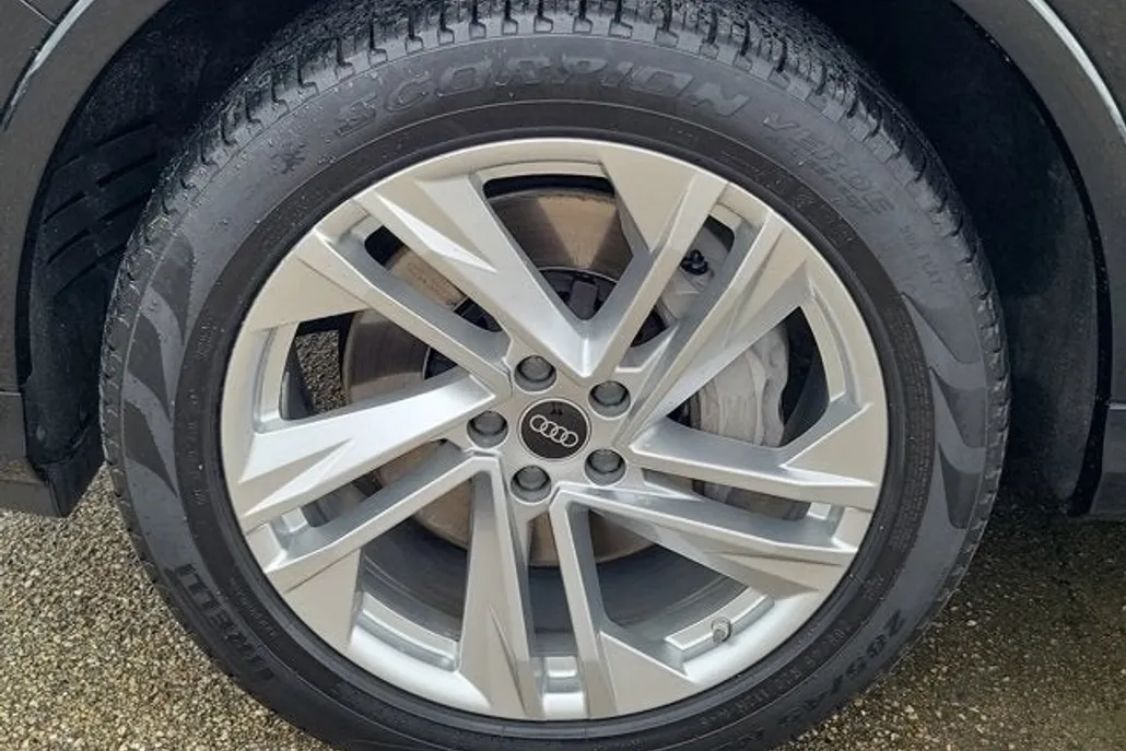 2023 Audi Q7 55 Premium photo 1