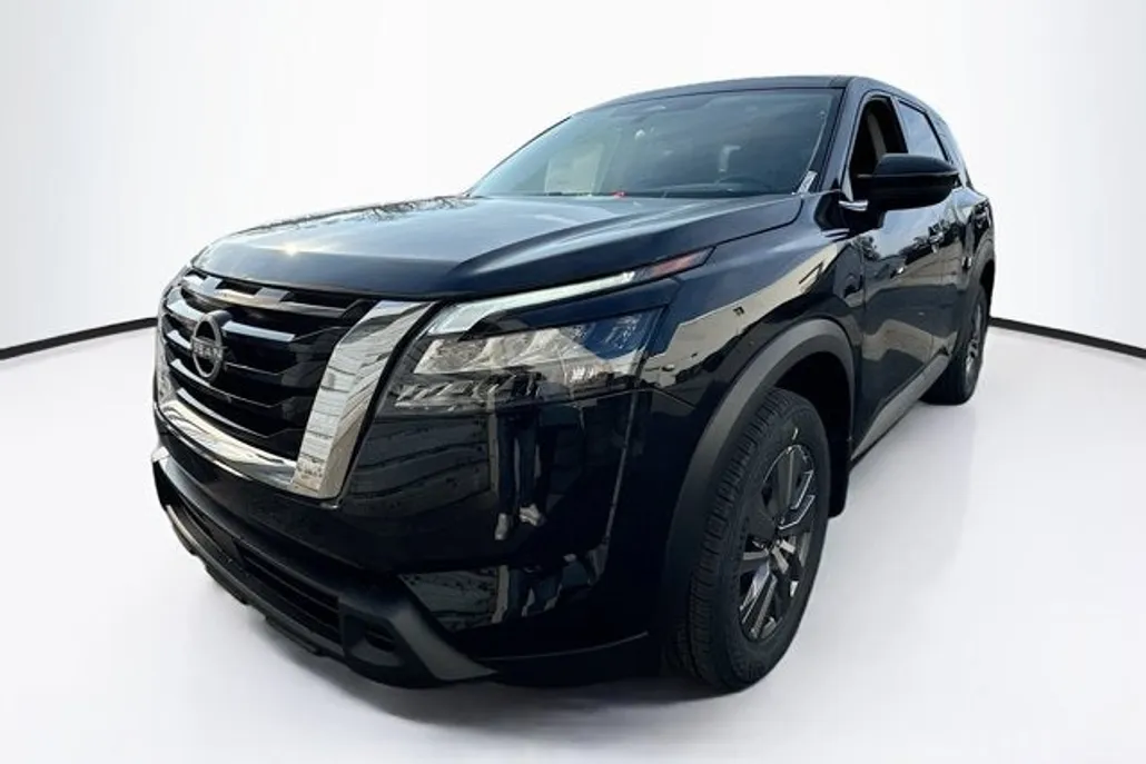 2025 Nissan Pathfinder S photo 1