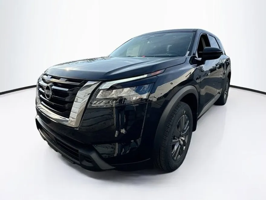 2025 Nissan Pathfinder S photo 1