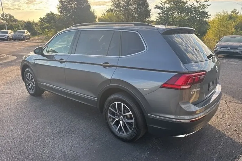 2020 Volkswagen Tiguan SE photo 1