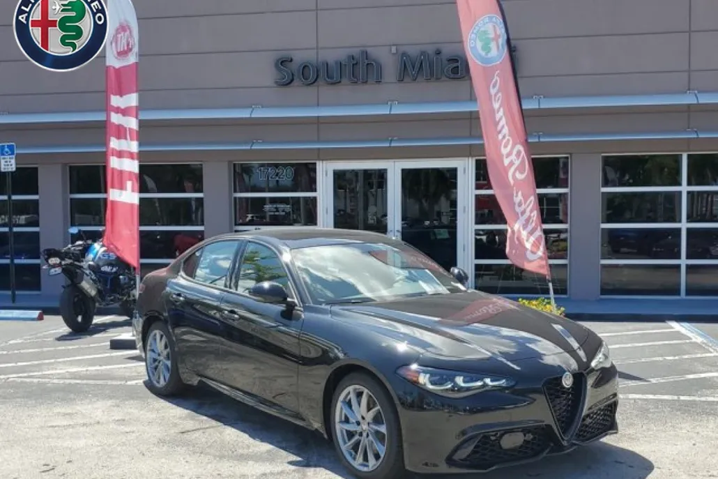 2024 Alfa Romeo Giulia SPRINT photo 1