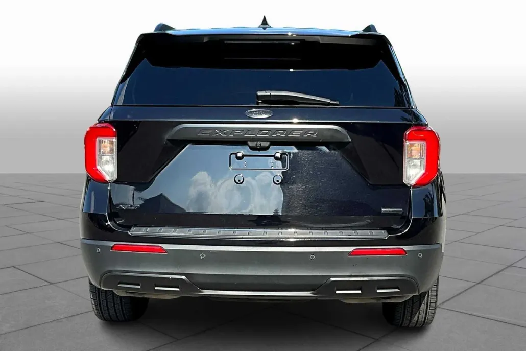 2020 Ford Explorer XLT photo 1