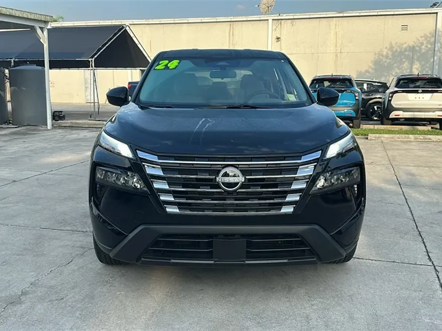 2024 Nissan Rogue SV photo 1