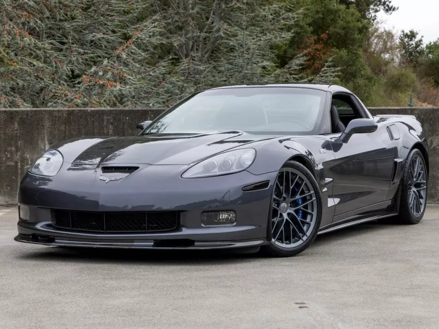 2010 Chevrolet Corvette ZR1 3ZR photo 1