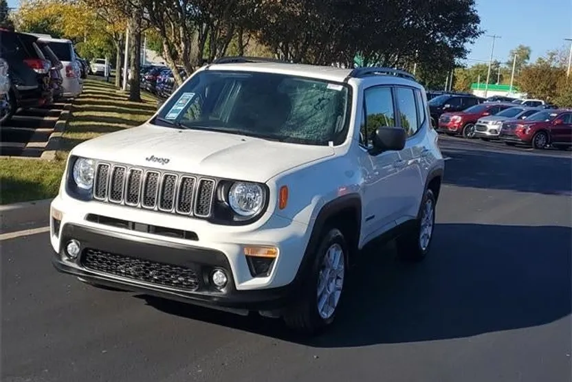 2022 Jeep Renegade Latitude photo 1