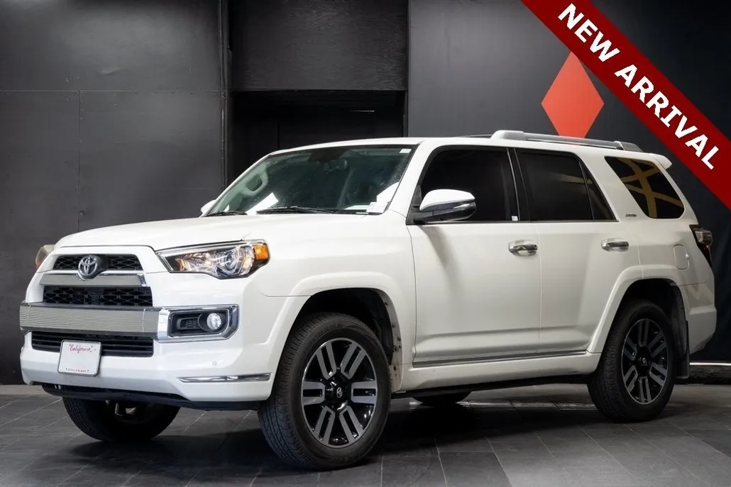 2016 Toyota 4Runner Limited photo 1