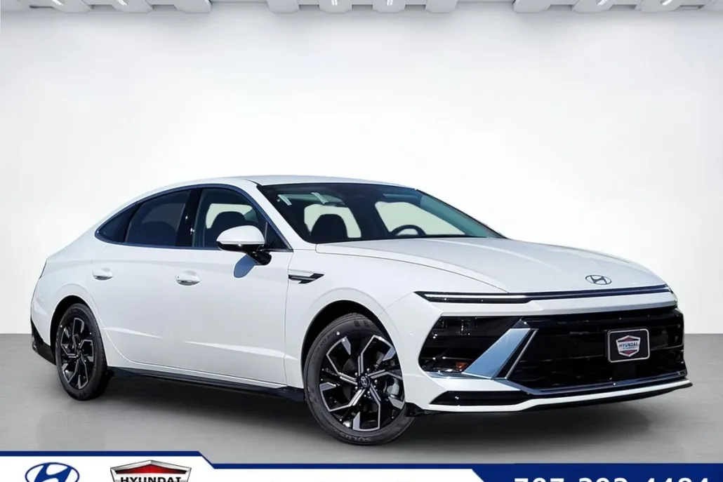 2025 Hyundai Sonata SEL photo 1