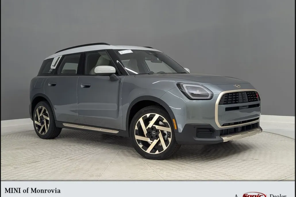 2026 Mini Countryman S ALL4 photo 1