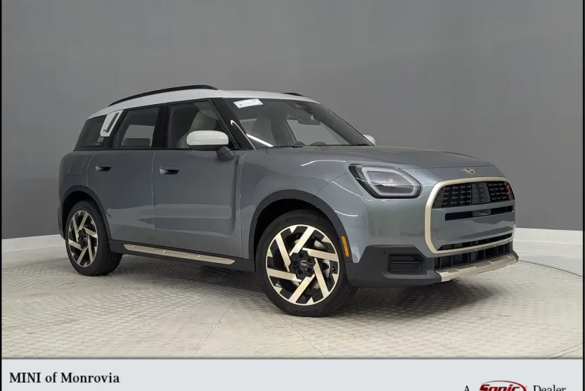 2026 Mini Countryman S ALL4 photo 1