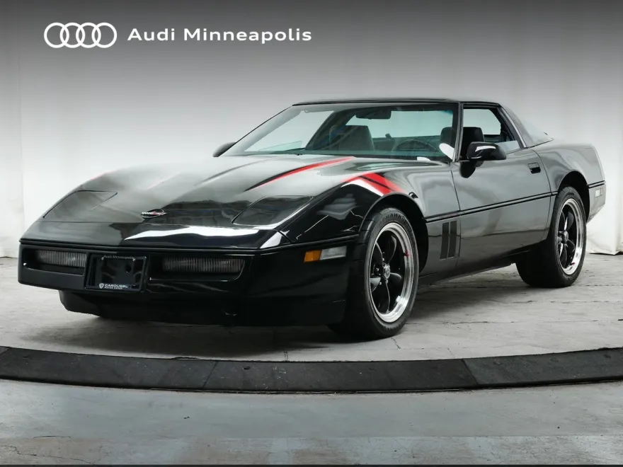 1986 Chevrolet Corvette Base photo 1