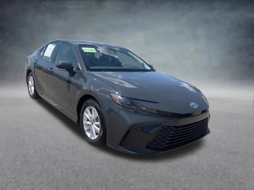 2025 Toyota Camry LE photo 1
