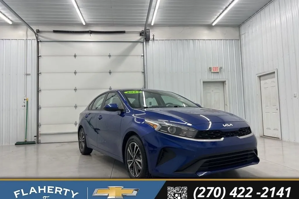 2022 Kia Forte LXS photo 1