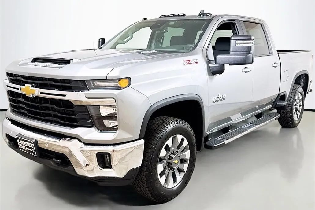 2025 Chevrolet Silverado 2500HD LT photo 1