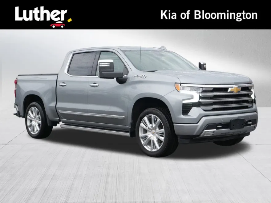 2024 Chevrolet Silverado 1500 High Country photo 1