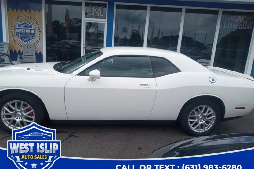 2010 Dodge Challenger R/T photo 1