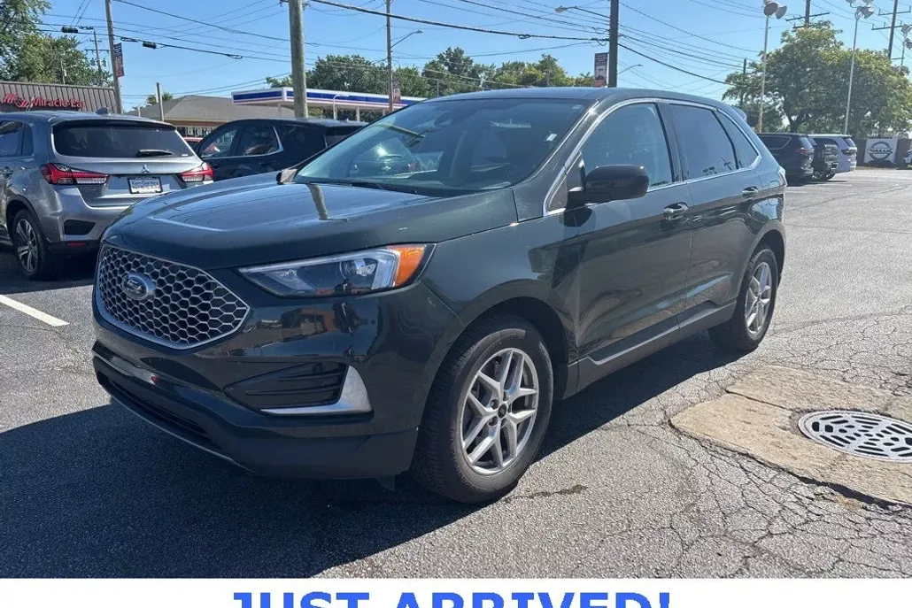 2023 Ford Edge SEL photo 1