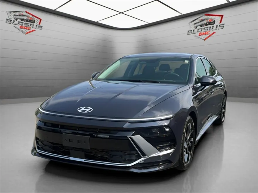 2024 Hyundai Sonata SEL photo 1
