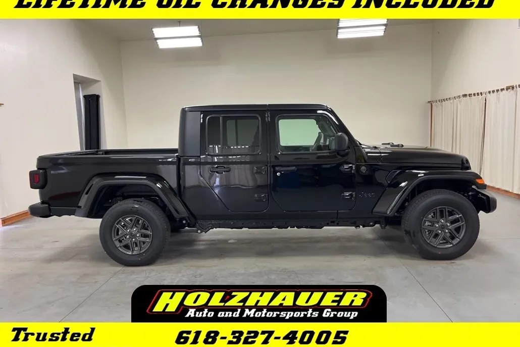2025 Jeep Gladiator Sport S photo 1