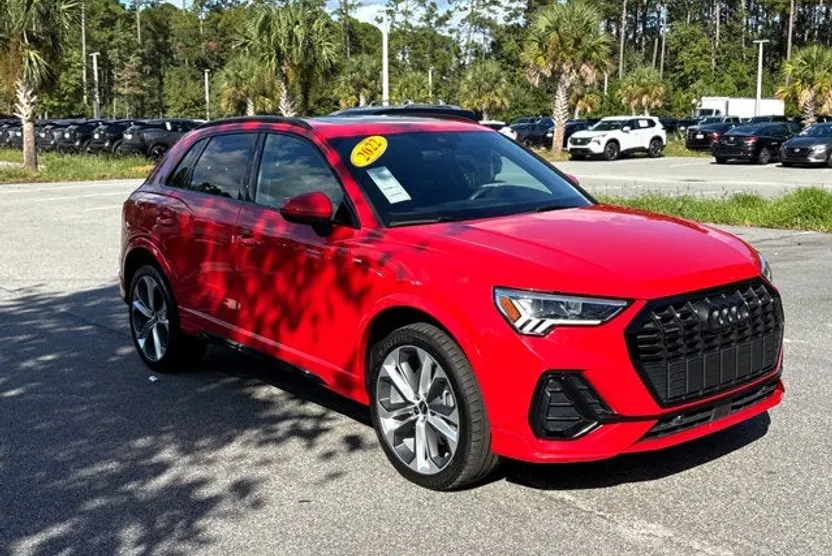 2022 Audi Q3 S line Premium Plus photo 1