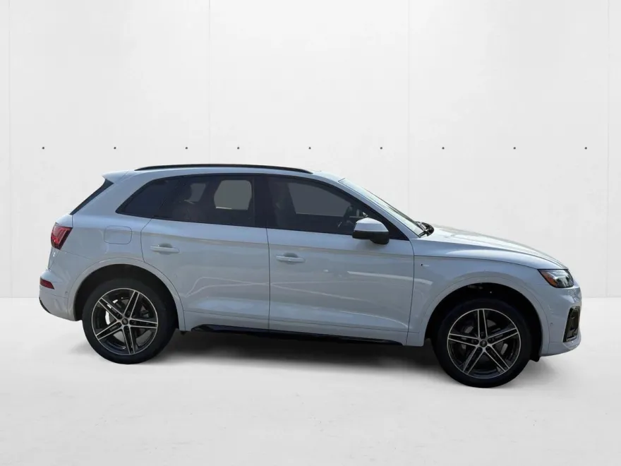 2023 Audi Q5 55 S line Premium photo 1