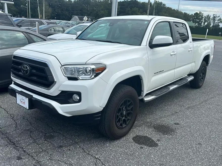 2022 Toyota Tacoma SR5 V6 photo 1