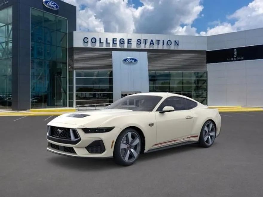 2025 Ford Mustang GT Premium photo 1