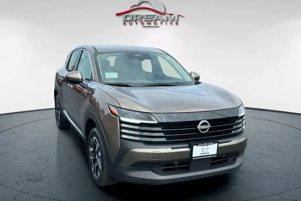 2025 Nissan Kicks SV photo 1