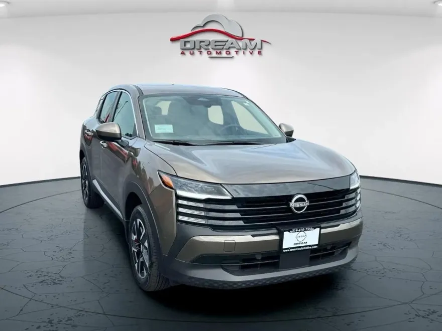 2025 Nissan Kicks SV photo 1