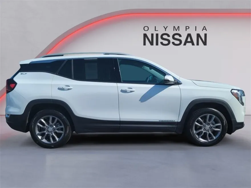 2024 Gmc Terrain SLT photo 1