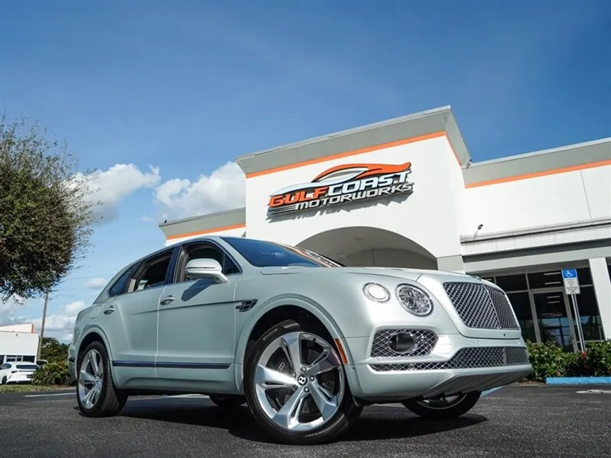 2018 Bentley Bentayga photo 1