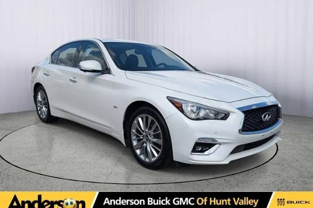 2018 Infiniti Q50 3.0t LUXE photo 1