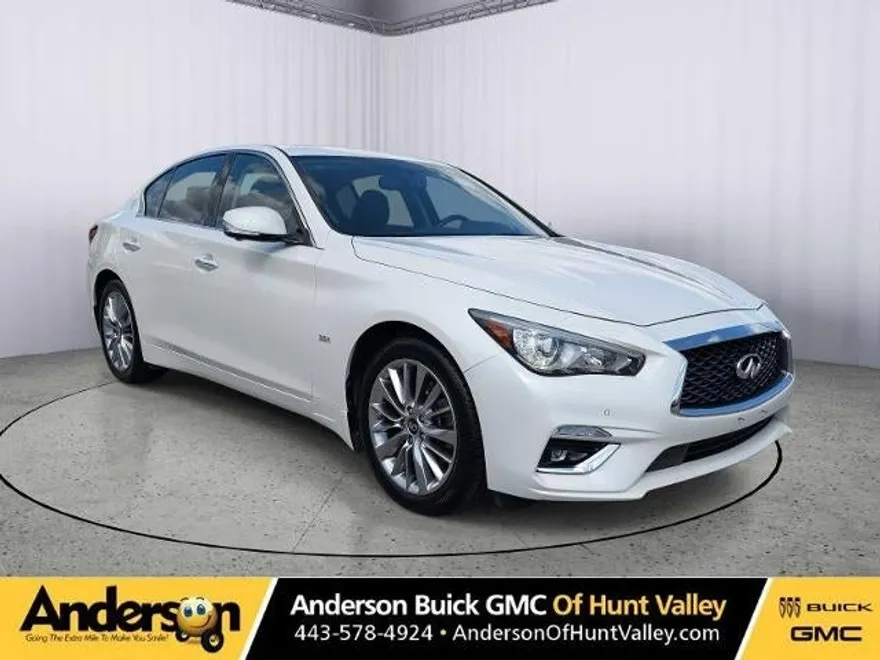 2018 Infiniti Q50 3.0t LUXE photo 1