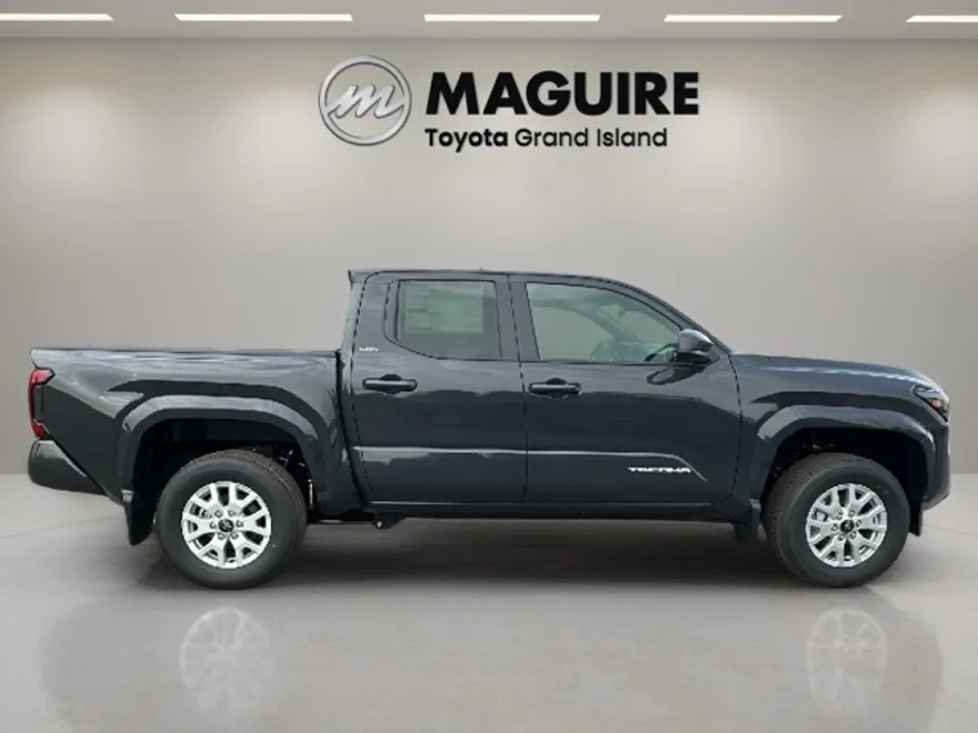 2025 Toyota Tacoma TRD Sport 4x4 Double Cab photo 1