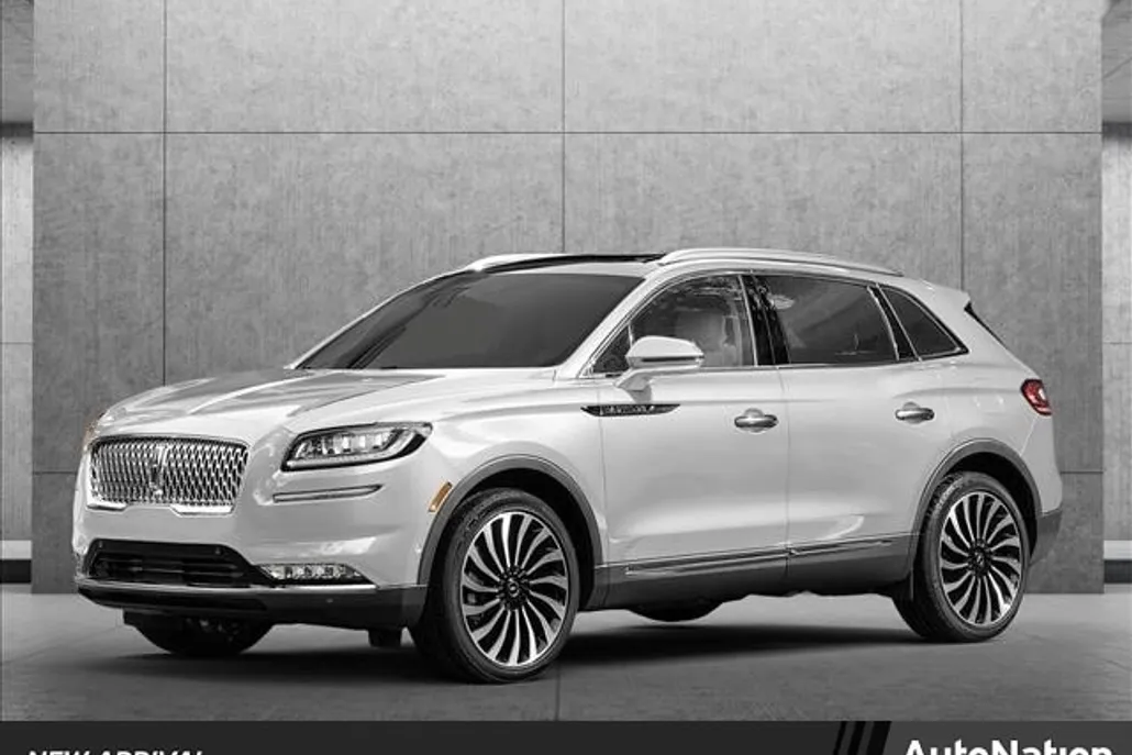2022 Lincoln Nautilus Standard photo 1