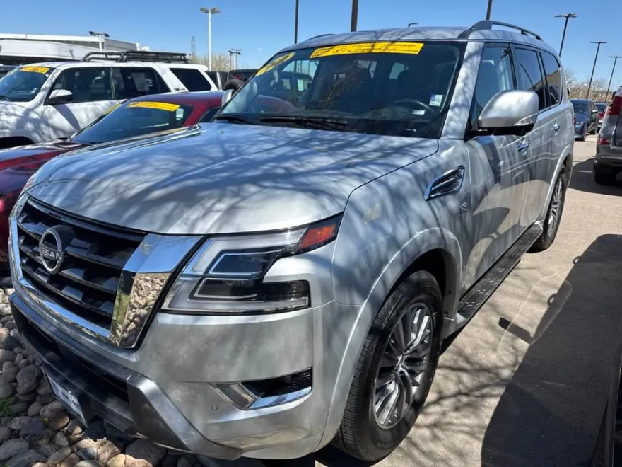 2022 Nissan Armada SL photo 1