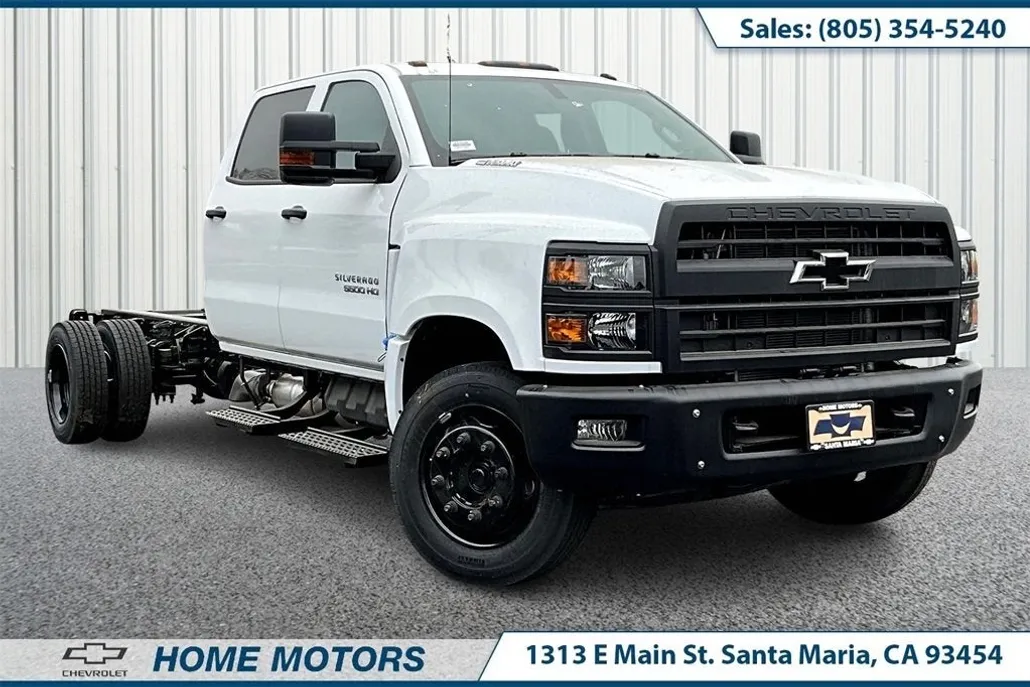2024 Chevrolet Silverado 5500HD Work Truck photo 1