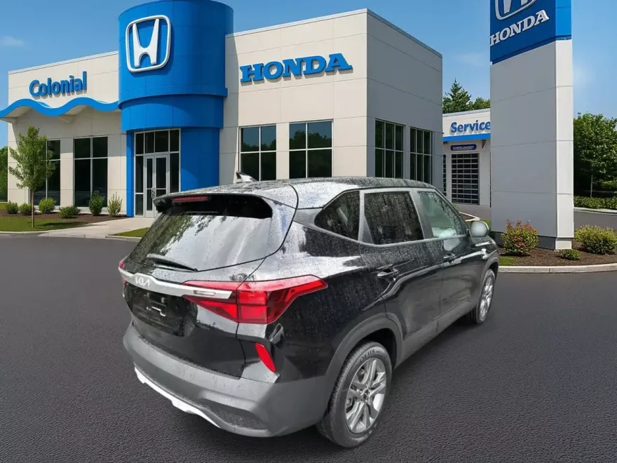 2022 Kia Seltos LX photo 1