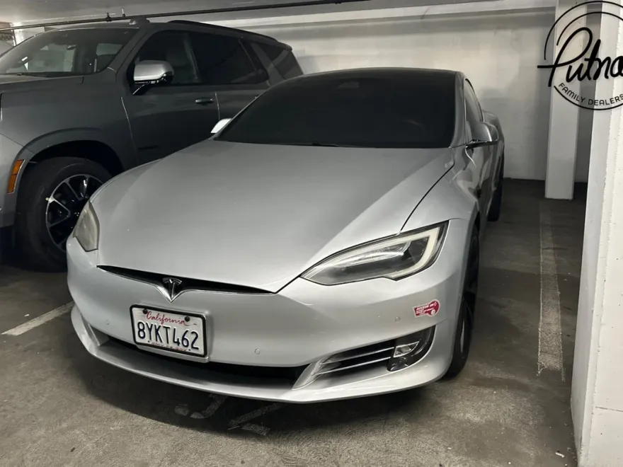 2017 Tesla Model S photo 1