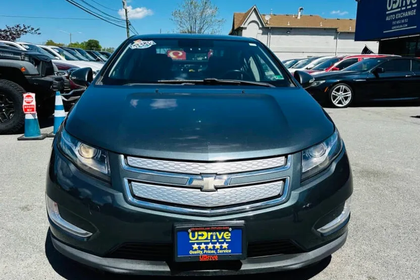 2013 Chevrolet Volt Premium photo 1