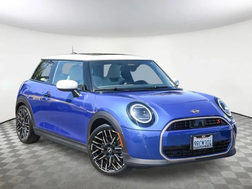 2025 Mini Cooper Hardtop S photo 1