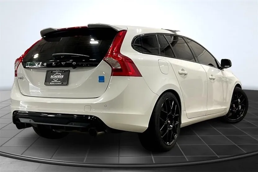 2017 Volvo V60 Polestar photo 1