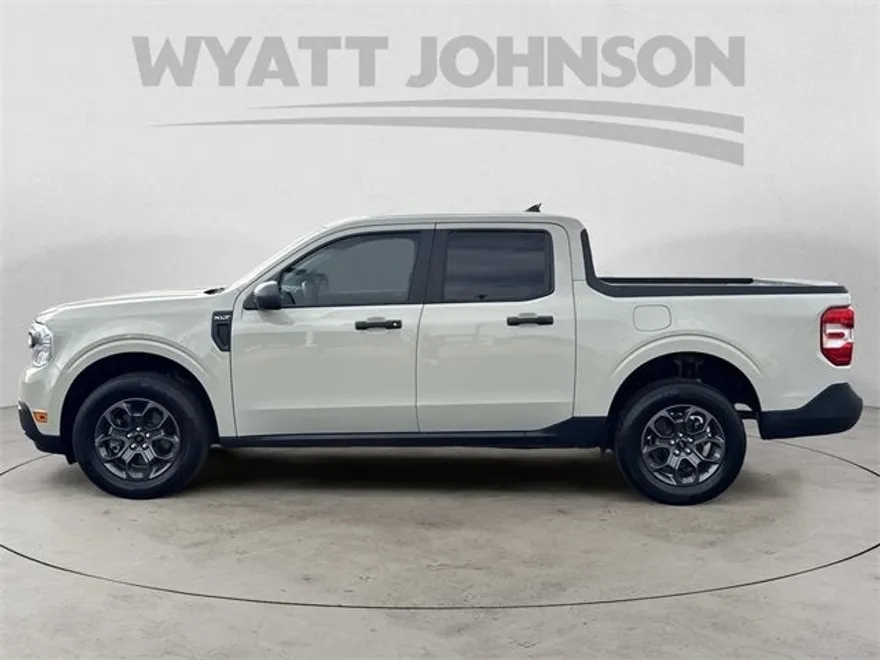2024 Ford Maverick XLT photo 1