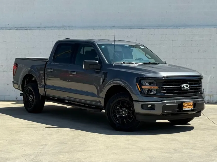 2025 Ford F-150 XLT photo 1