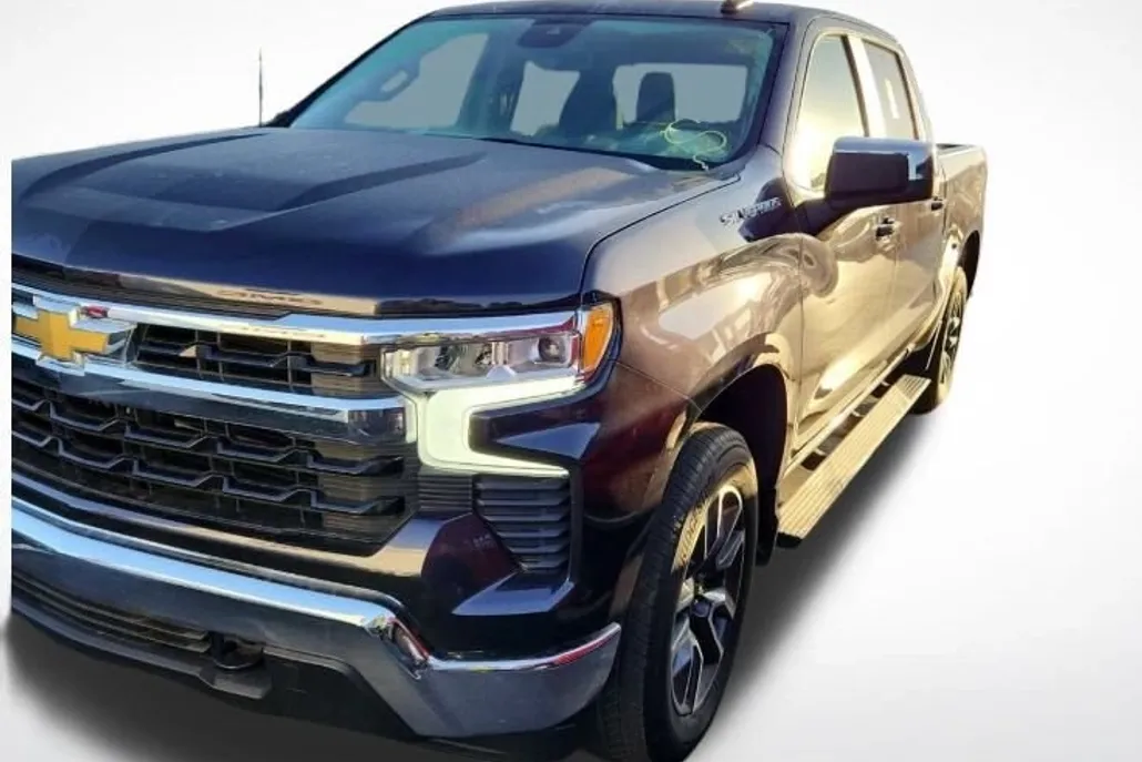 2023 Chevrolet Silverado 1500 LT photo 1