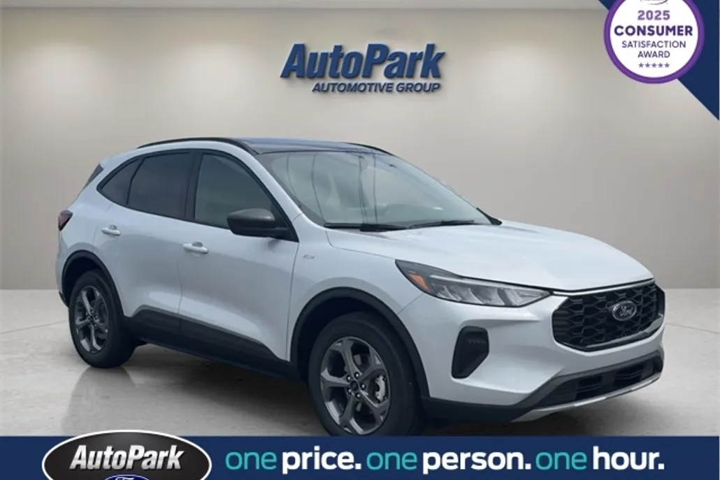 2025 Ford Escape ST-Line photo 1