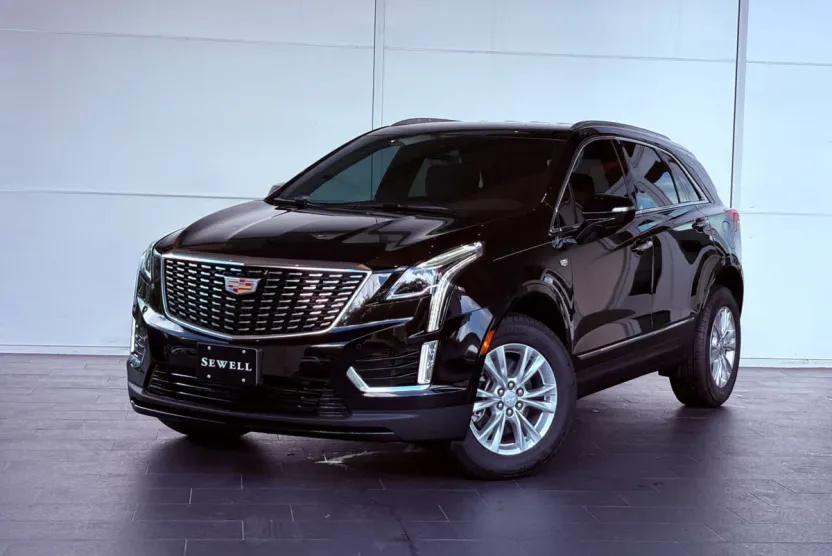 2025 Cadillac XT5 Luxury photo 1